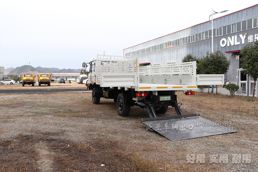 东风六驱,越野专用车底盘,东风EQ2070,长头越野卡车,东风双排驾驶室,东风4X4,145平头液压尾板载货汽车,东风越野运输车,东风4驱EQ2070