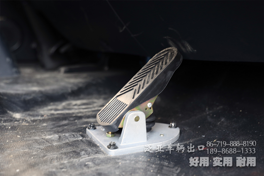 东风平头卡车底盘,东风教练车底盘,东风牵引车底盘,东风4X2教练车底盘,东风驾证考试车底盘,A2驾证考试车底盘,教练车,平头一排半底盘,DV3尊享版底盘