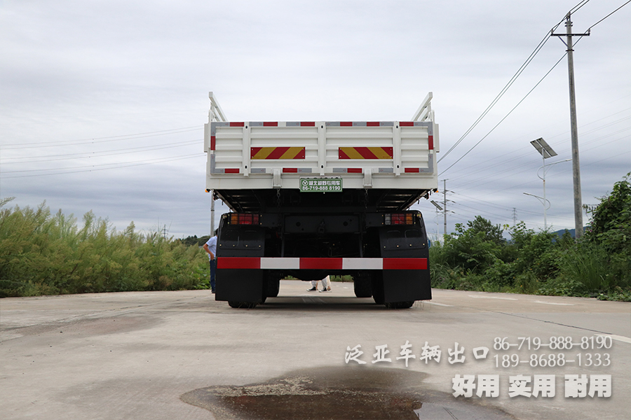 柴油自卸汽车,6*6尖头自卸车,东风白自卸车,出口车专供,六驱自卸车,6*6公路运输车,自卸车出口