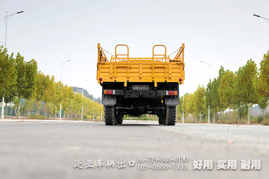 东风6X6,EQ2082,EQ240,6X6长头卡车,双玻璃柴油卡车,四吨民用卡车,尖头越野运兵车,25Y