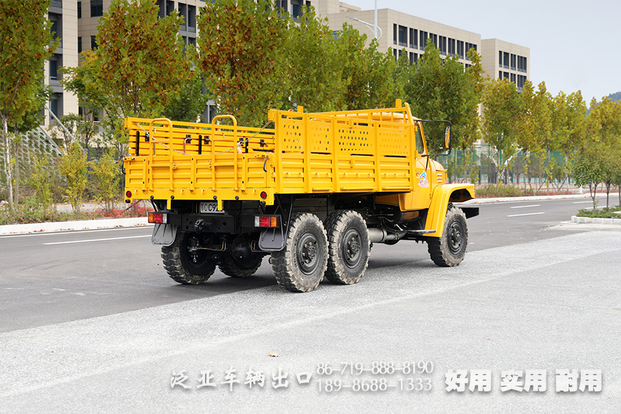 东风6X6,EQ2082,EQ240,6X6长头卡车,双玻璃柴油卡车,四吨民用卡车,尖头越野运兵车,25Y