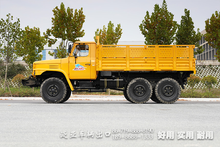 东风6X6,EQ2082,EQ240,6X6长头卡车,双玻璃柴油卡车,四吨民用卡车,尖头越野运兵车,25Y