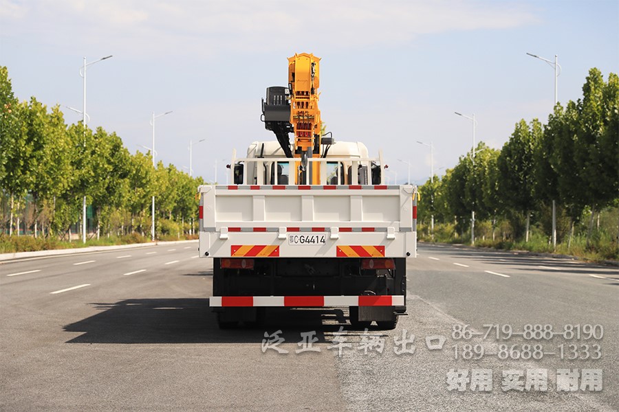 吊车，8吨吊车，随车起重运输车，东风吊车，手动10档随车起重运输车